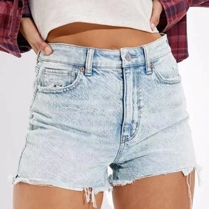 AE Mom Short (NWOT)